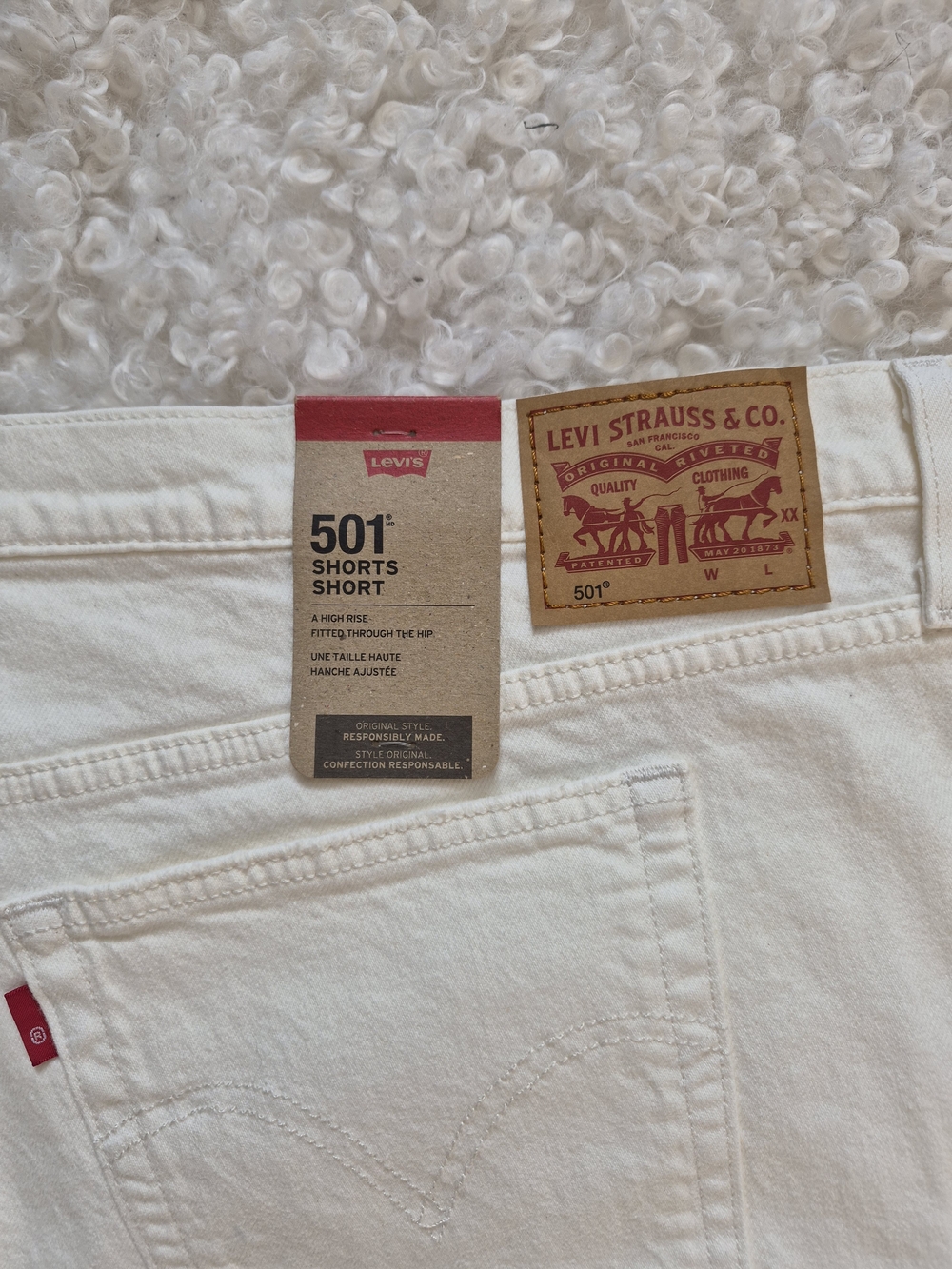 BNWT Levi's 501 Original 24 High Rise Denim Shorts White Cut Off Raw Hem Boho - Picture 10 of 12